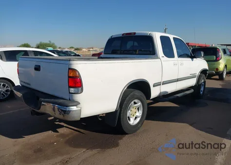2002 Toyota Tundra Sr5 z USA, uszkodzony, nr VIN 5TBRN34142S330570